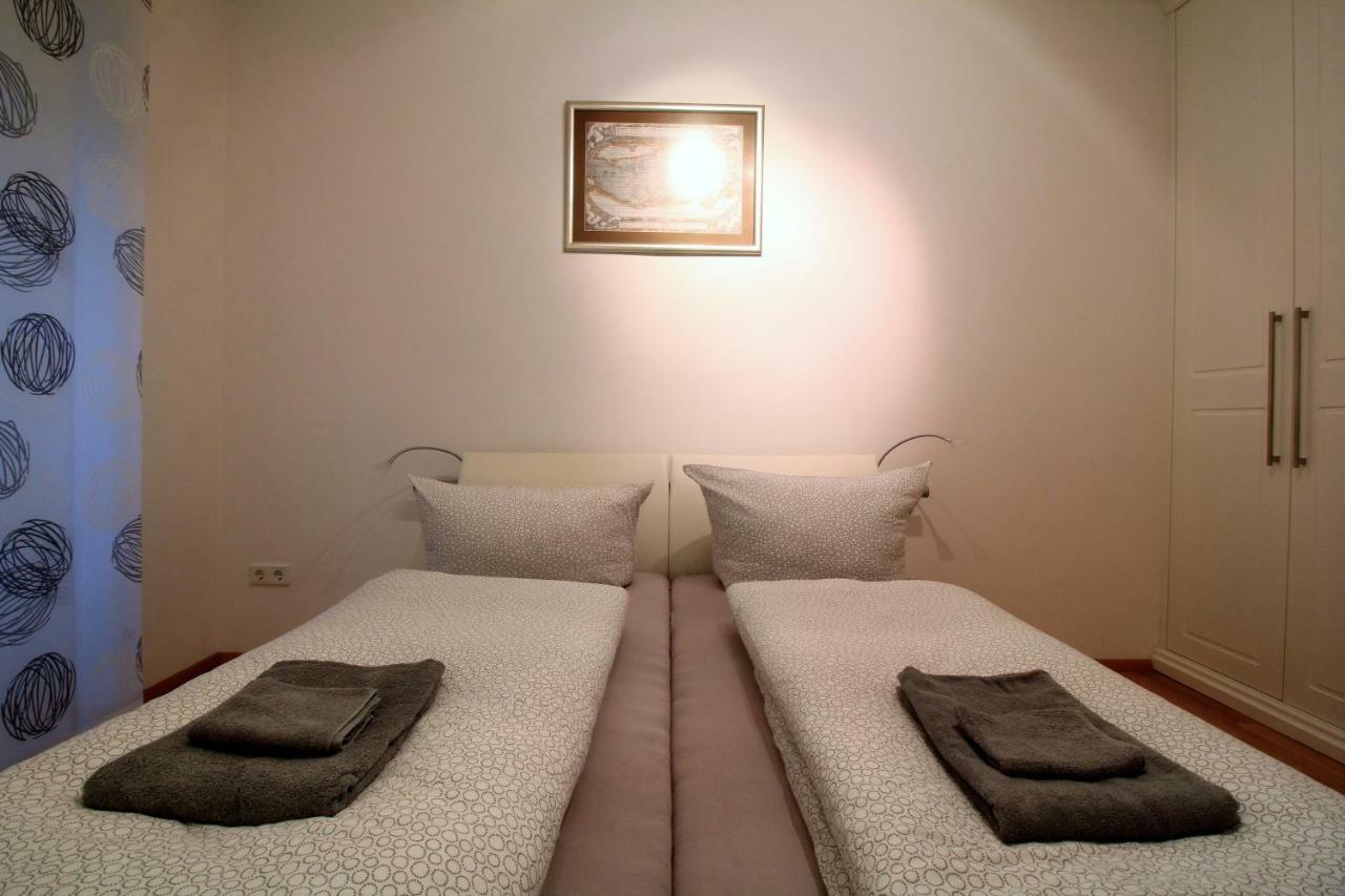 וירצבורג Luxury City Apartment - View Of River And Castle מראה חיצוני תמונה